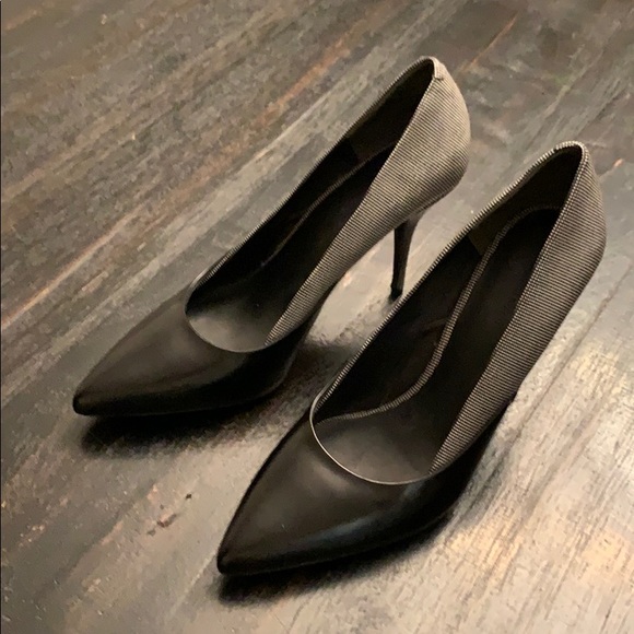 High Heels - Picture 1 of 6